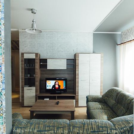Apartments Faraon 4 Sumy Bagian luar foto