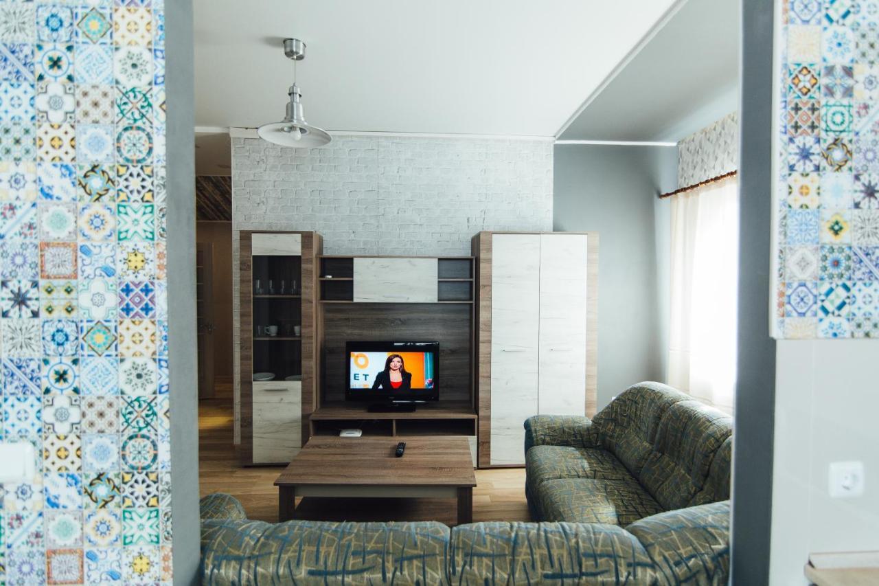 Apartments Faraon 4 Sumy Bagian luar foto